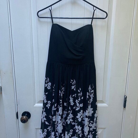 Le Château Strapless Mini Dress in Small – Black and White Floral - Picture 1 of 3